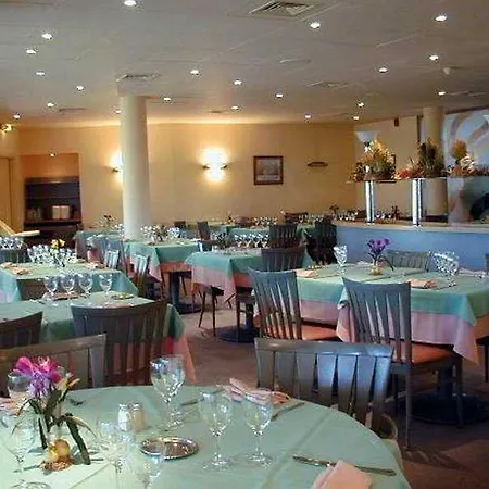 Western Grand Parc Marne La Vallee שאנטלו-אן-ברי